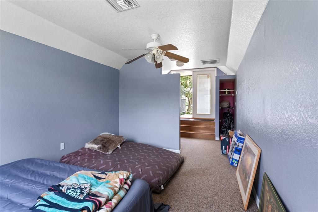 For Sale: $850,000 (3 beds, 2 baths, 2664 Square Feet)