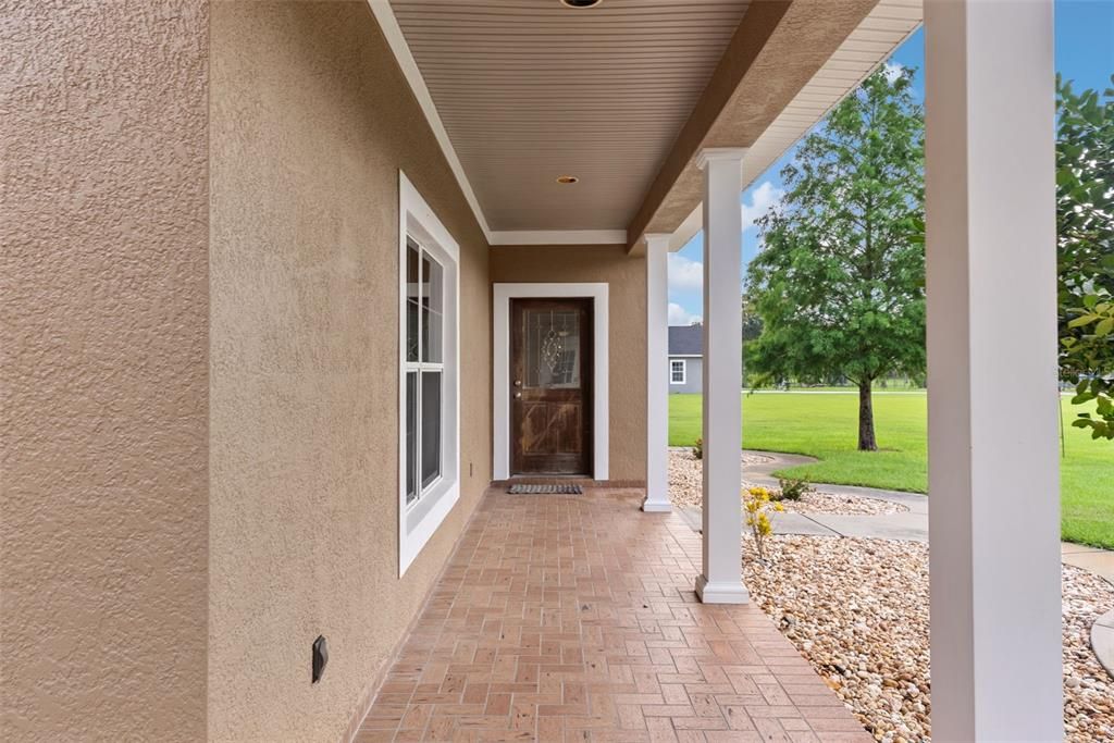 For Sale: $850,000 (3 beds, 2 baths, 2664 Square Feet)