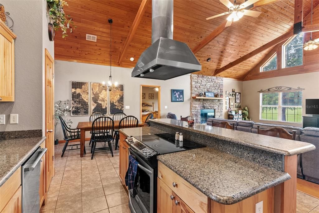 For Sale: $850,000 (3 beds, 2 baths, 2664 Square Feet)