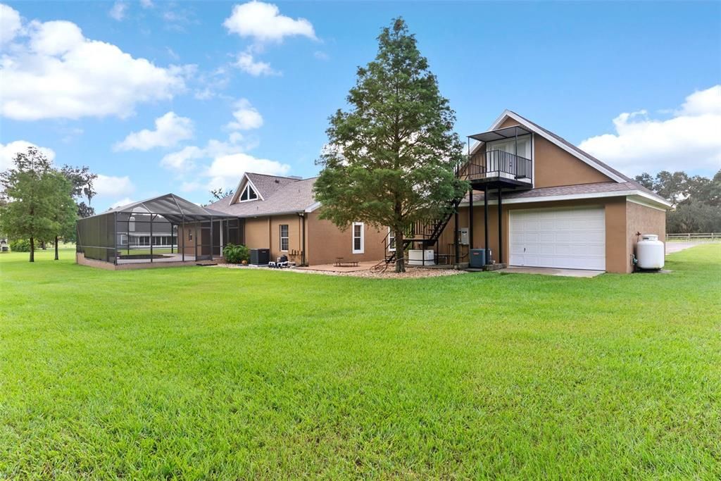 For Sale: $850,000 (3 beds, 2 baths, 2664 Square Feet)