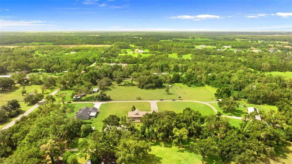 For Sale: $850,000 (3 beds, 2 baths, 2664 Square Feet)