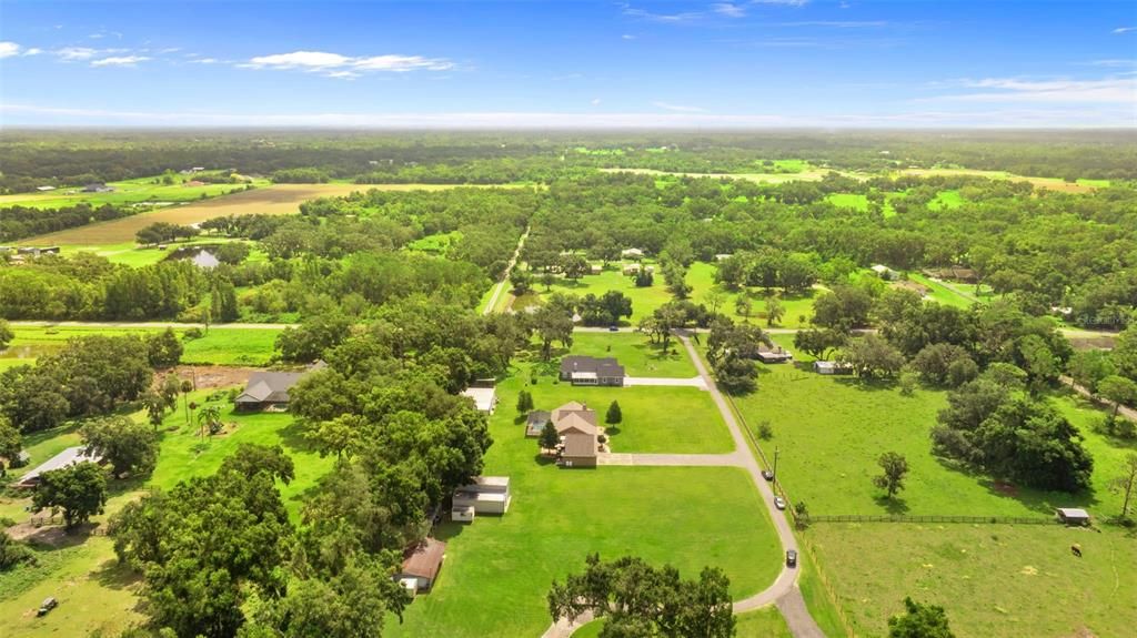 For Sale: $850,000 (3 beds, 2 baths, 2664 Square Feet)