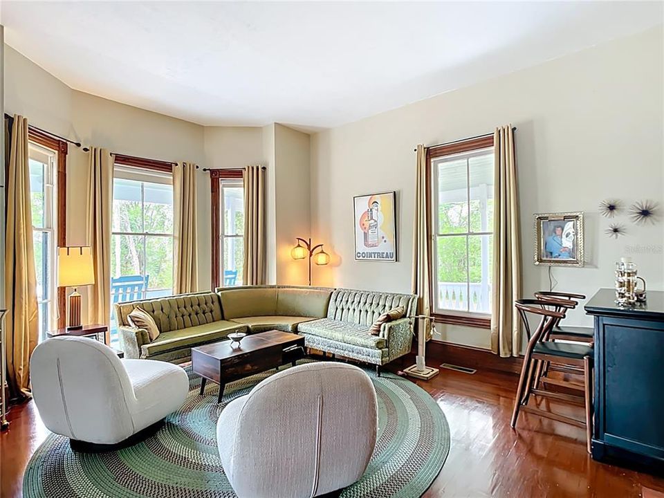 待售: $585,000 (0 贝兹, 0 浴室, 3175 平方英尺)