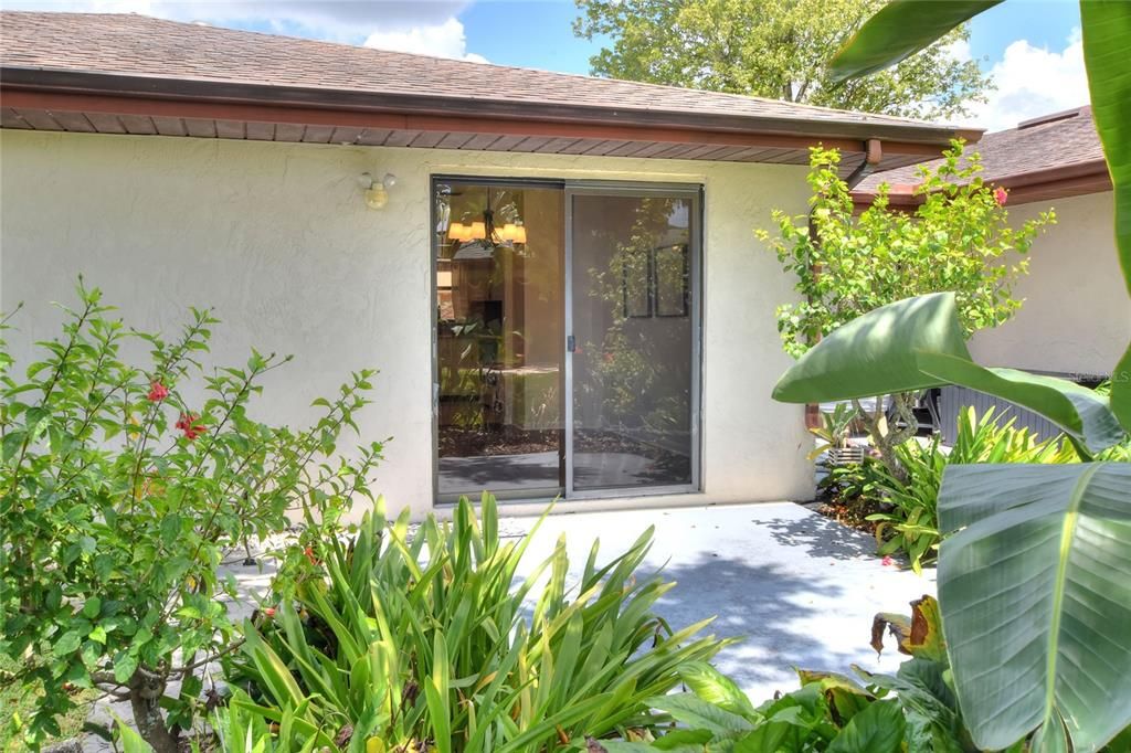 Activo con contrato: $229,900 (2 camas, 2 baños, 1352 Pies cuadrados)