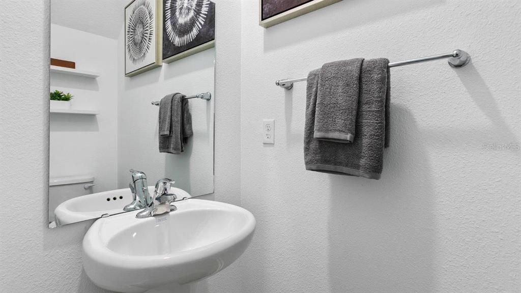 Active With Contract: $278,990 (3 beds, 2 baths, 1308 Square Feet)