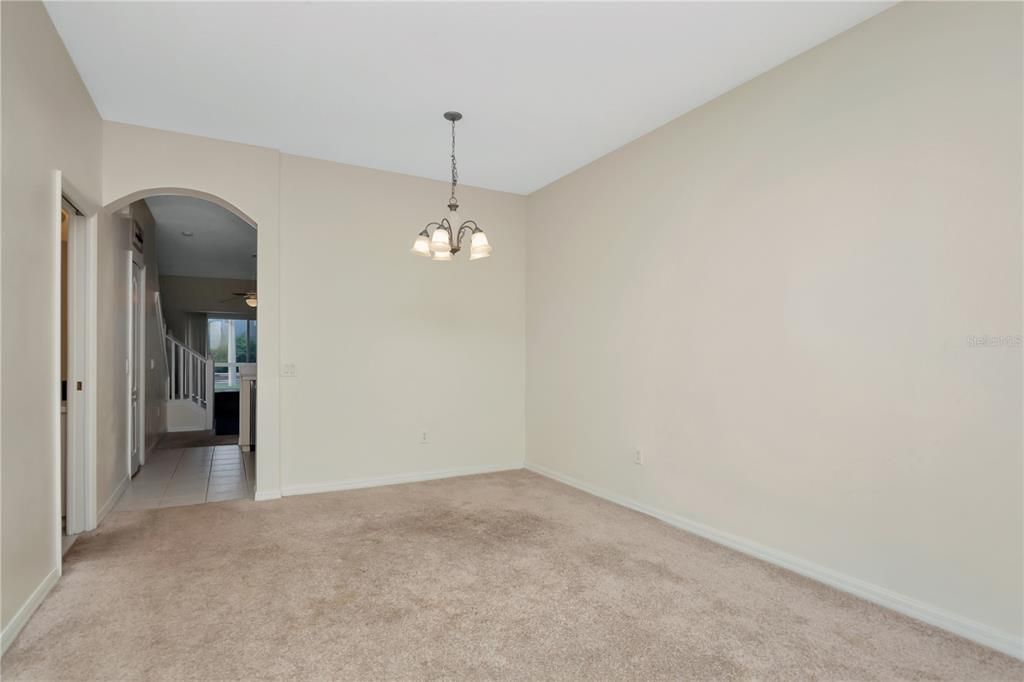 На продажу: $212,900 (2 спален, 2 ванн, 1360 Квадратных фут)