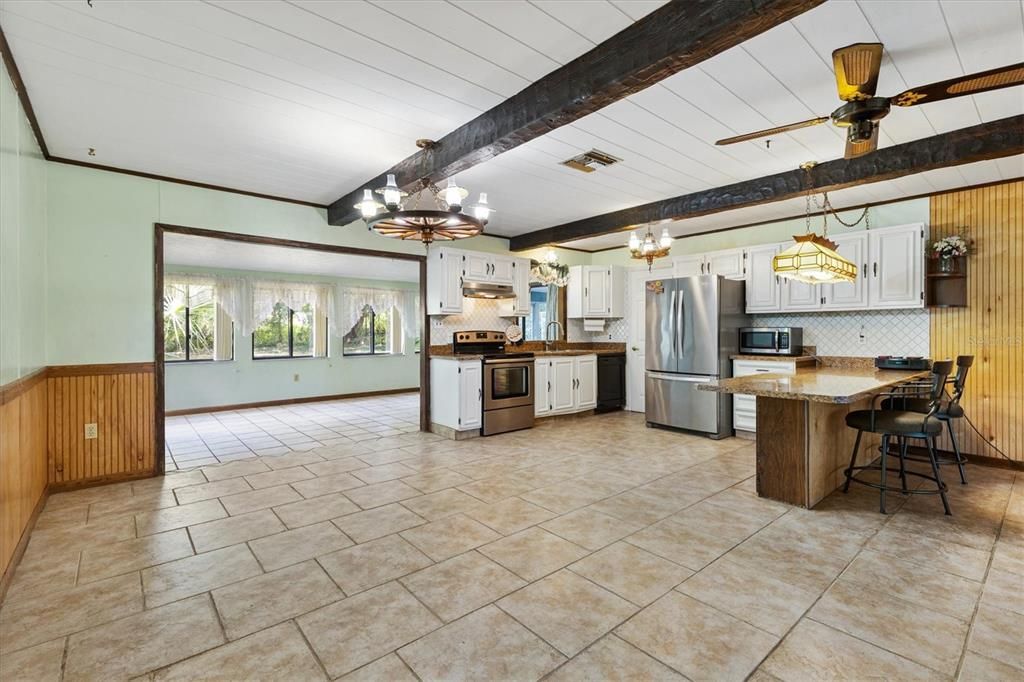 For Sale: $449,900 (3 beds, 2 baths, 1780 Square Feet)