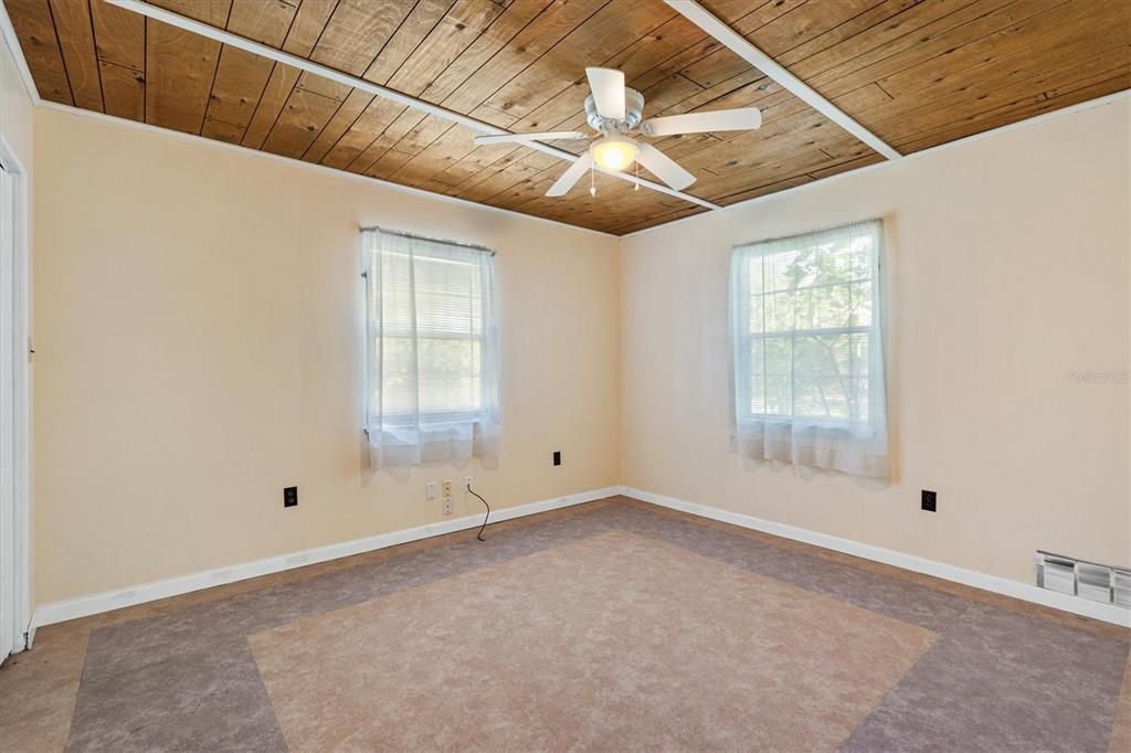 For Sale: $449,900 (3 beds, 2 baths, 1780 Square Feet)