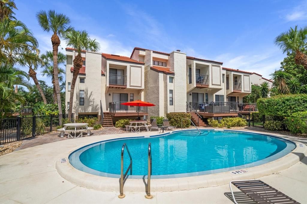 En Venta: $789,000 (3 camas, 2 baños, 1886 Pies cuadrados)