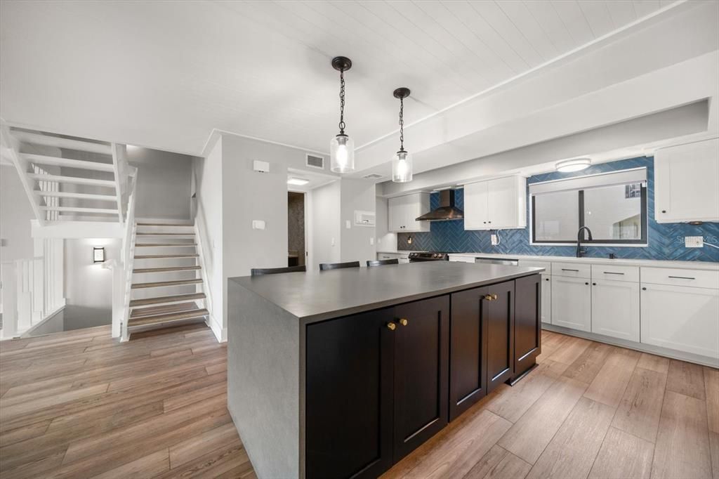 En Venta: $789,000 (3 camas, 2 baños, 1886 Pies cuadrados)