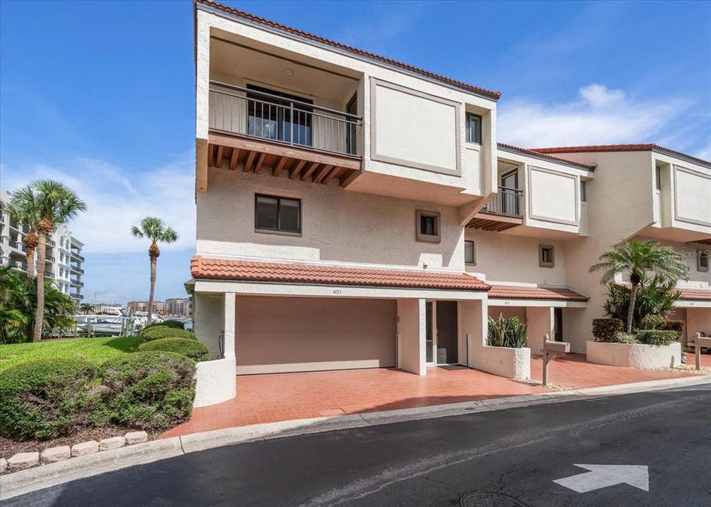 En Venta: $789,000 (3 camas, 2 baños, 1886 Pies cuadrados)