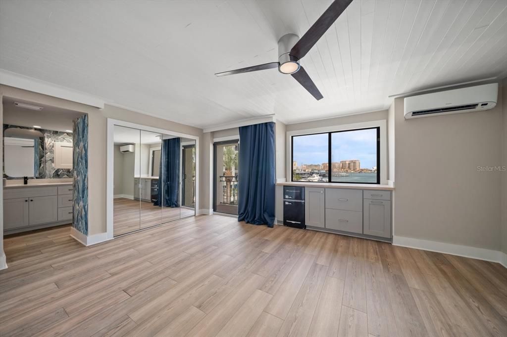 En Venta: $789,000 (3 camas, 2 baños, 1886 Pies cuadrados)