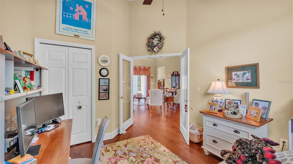 Activo con contrato: $494,900 (4 camas, 2 baños, 2631 Pies cuadrados)