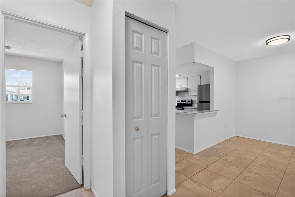 Под контрактом: $139,900 (2 спален, 2 ванн, 972 Квадратных фут)