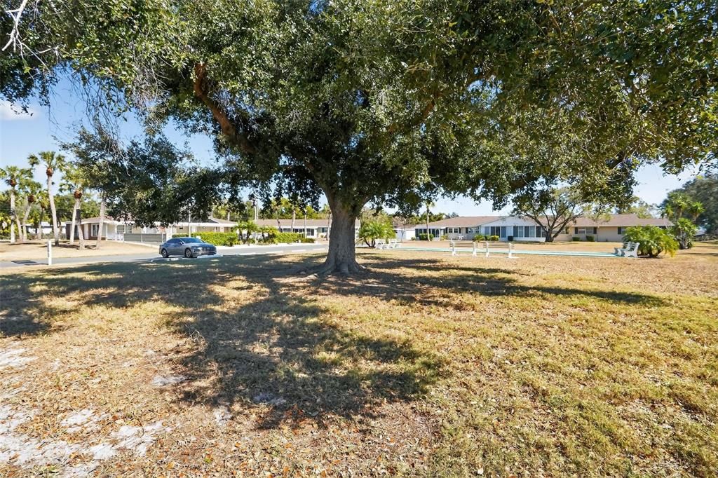 Под контрактом: $139,900 (2 спален, 2 ванн, 972 Квадратных фут)