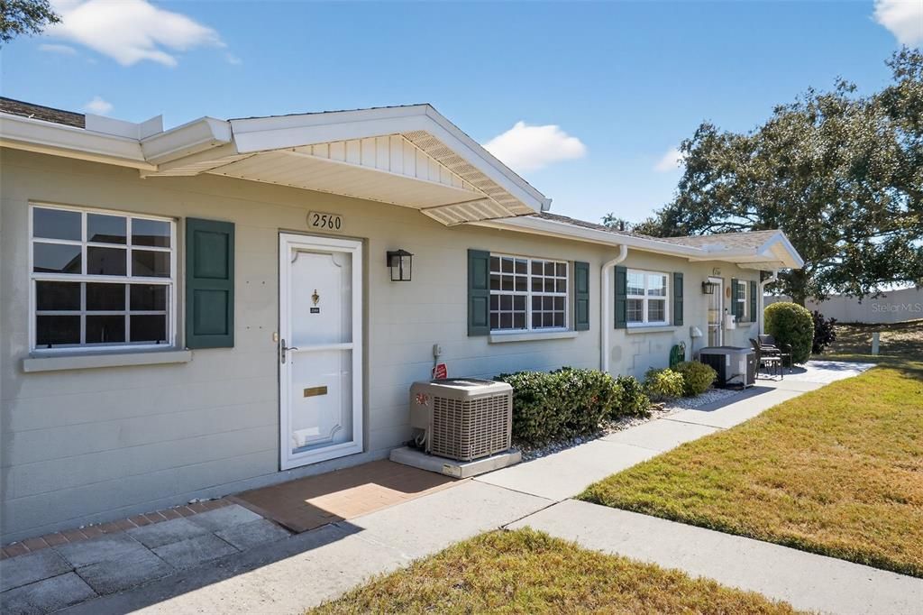 Под контрактом: $139,900 (2 спален, 2 ванн, 972 Квадратных фут)