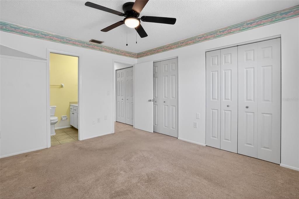 Под контрактом: $139,900 (2 спален, 2 ванн, 972 Квадратных фут)