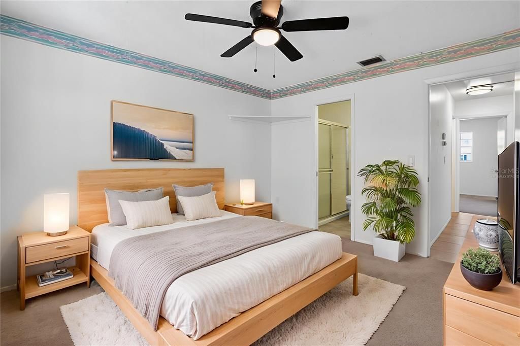 Под контрактом: $139,900 (2 спален, 2 ванн, 972 Квадратных фут)