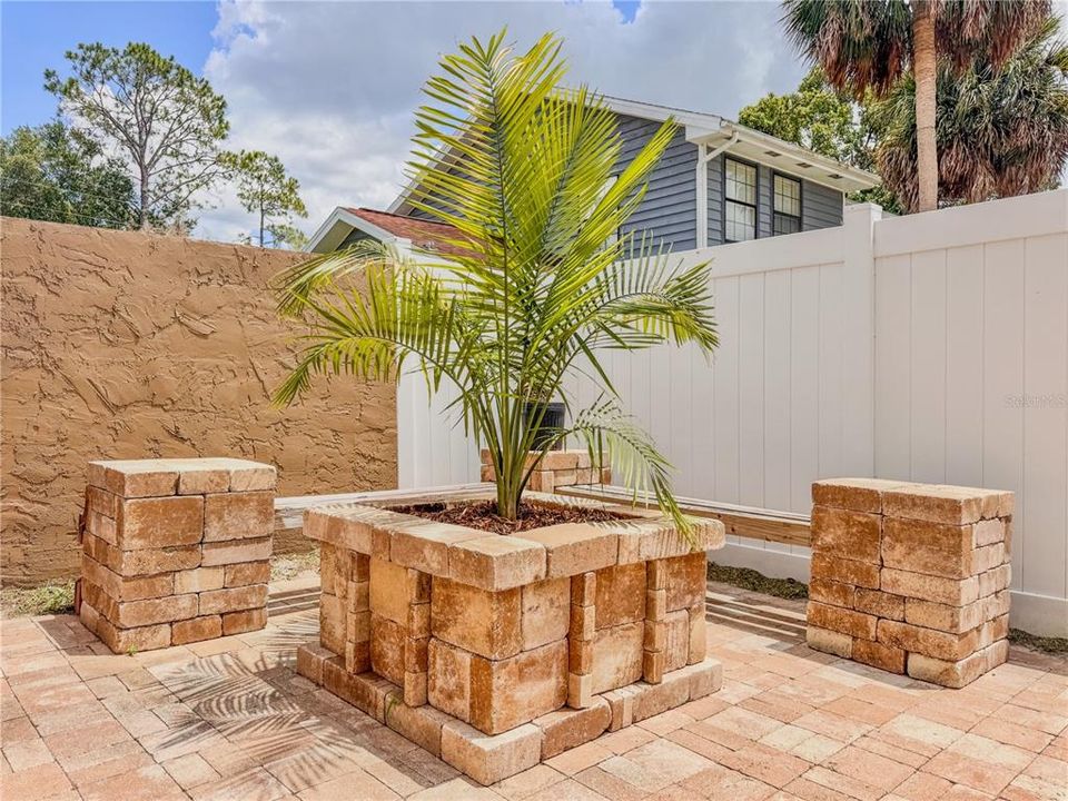 待售: $270,000 (3 贝兹, 2 浴室, 1256 平方英尺)