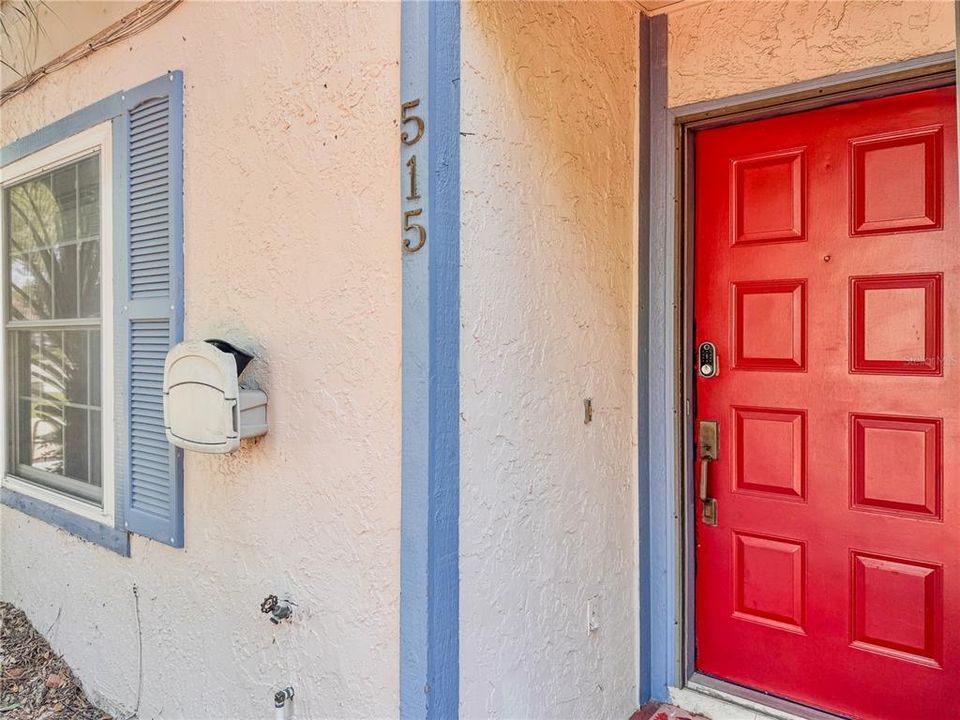 待售: $270,000 (3 贝兹, 2 浴室, 1256 平方英尺)