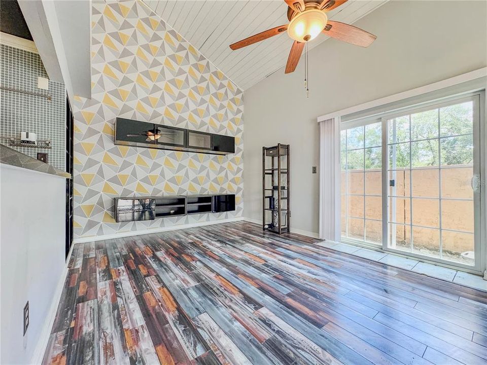 待售: $270,000 (3 贝兹, 2 浴室, 1256 平方英尺)