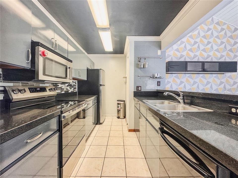 待售: $270,000 (3 贝兹, 2 浴室, 1256 平方英尺)