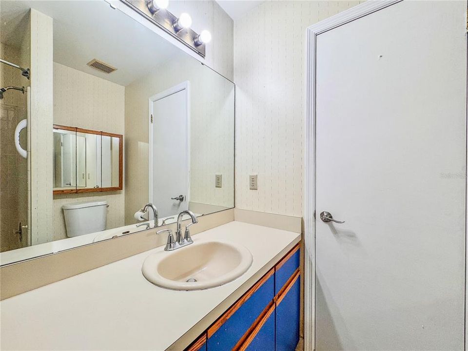 待售: $270,000 (3 贝兹, 2 浴室, 1256 平方英尺)