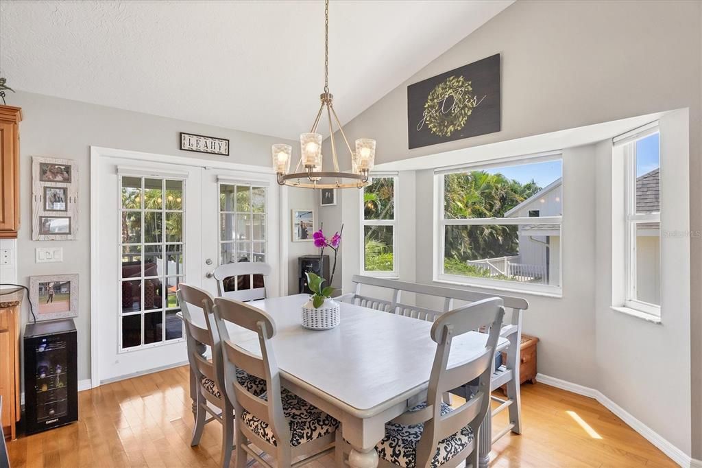 For Sale: $624,900 (4 beds, 2 baths, 1968 Square Feet)