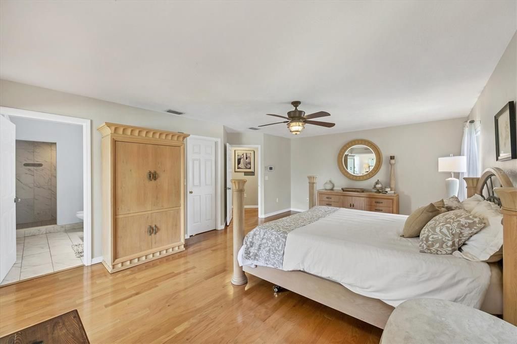 For Sale: $624,900 (4 beds, 2 baths, 1968 Square Feet)