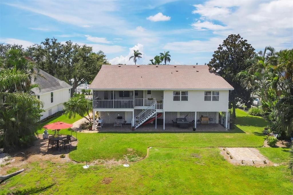 For Sale: $624,900 (4 beds, 2 baths, 1968 Square Feet)