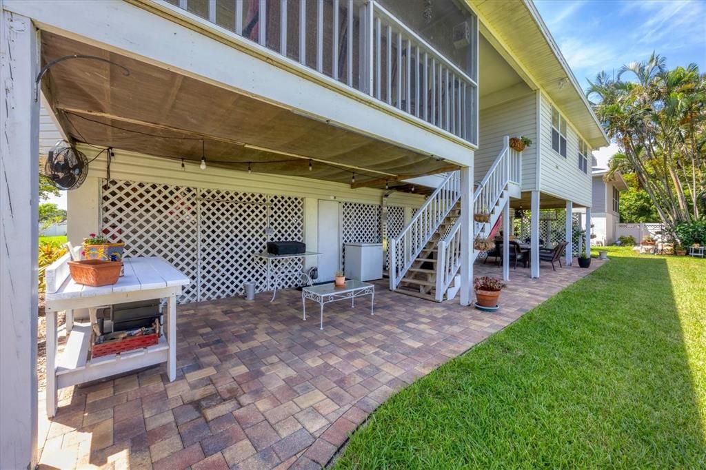 For Sale: $624,900 (4 beds, 2 baths, 1968 Square Feet)