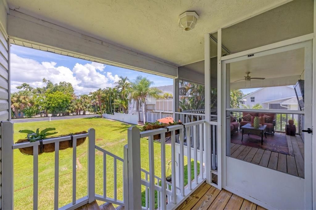 For Sale: $624,900 (4 beds, 2 baths, 1968 Square Feet)