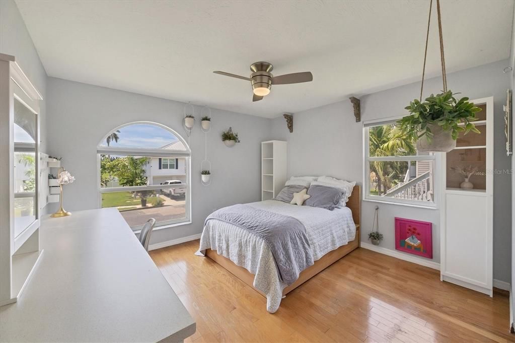 For Sale: $624,900 (4 beds, 2 baths, 1968 Square Feet)