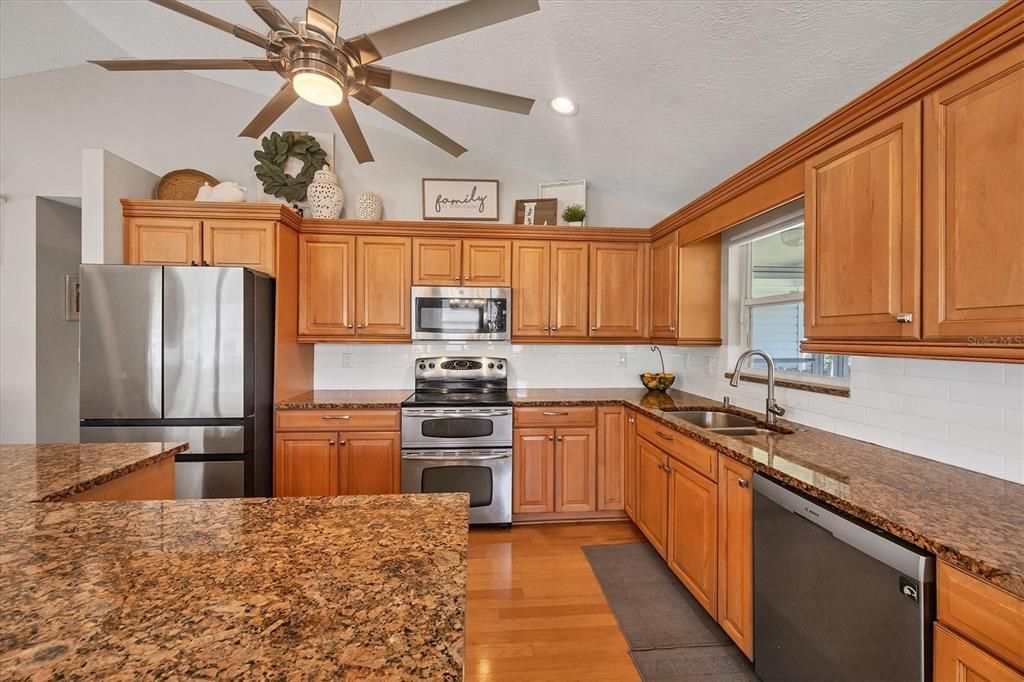 For Sale: $624,900 (4 beds, 2 baths, 1968 Square Feet)