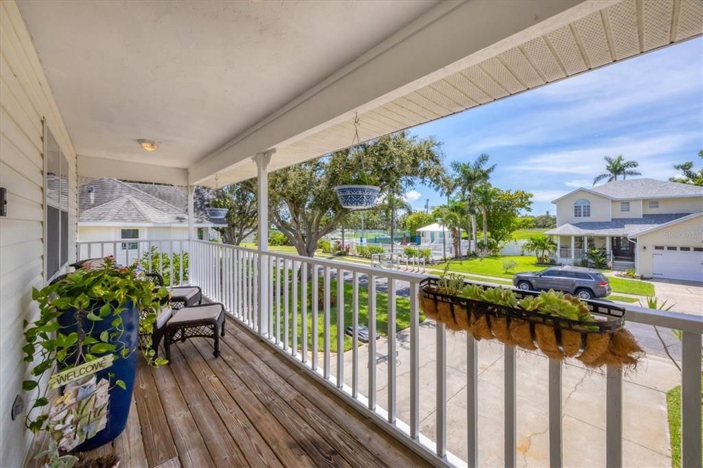 For Sale: $624,900 (4 beds, 2 baths, 1968 Square Feet)