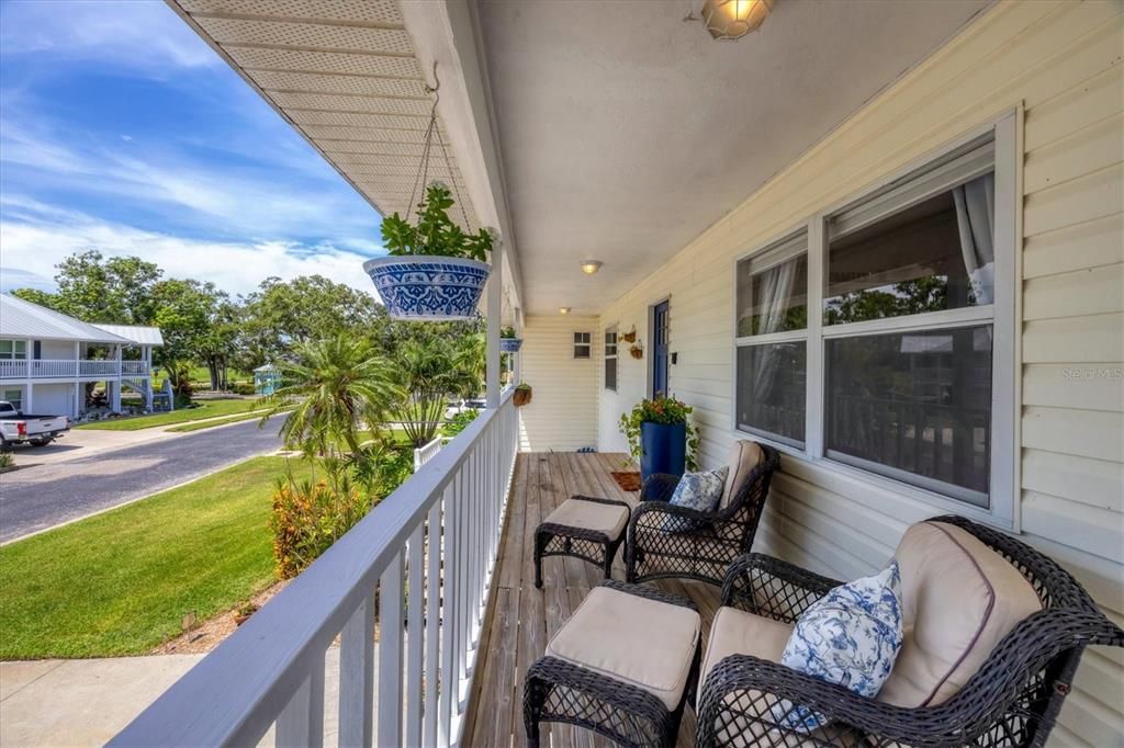 For Sale: $624,900 (4 beds, 2 baths, 1968 Square Feet)