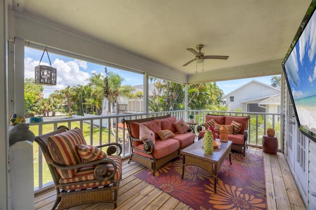 For Sale: $624,900 (4 beds, 2 baths, 1968 Square Feet)