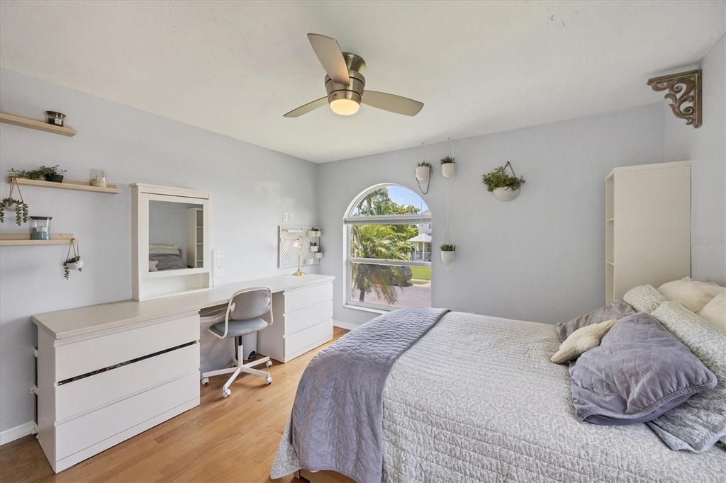 For Sale: $624,900 (4 beds, 2 baths, 1968 Square Feet)