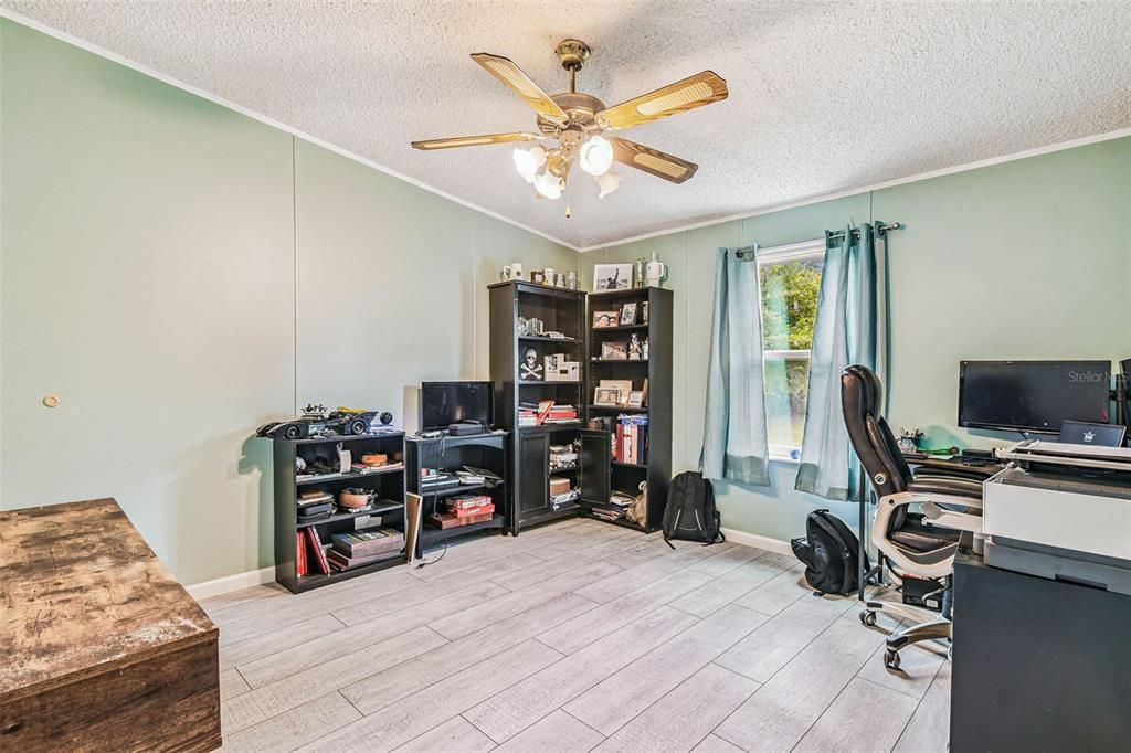 For Sale: $199,900 (3 beds, 2 baths, 1512 Square Feet)