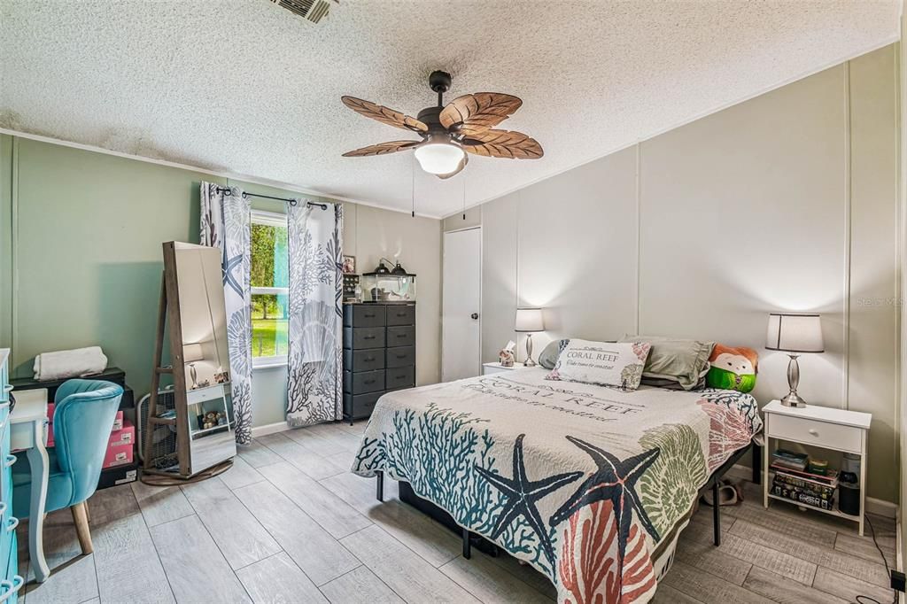 For Sale: $199,900 (3 beds, 2 baths, 1512 Square Feet)