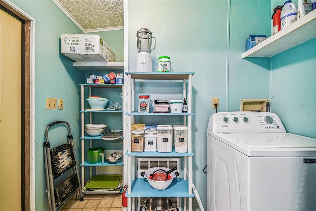 For Sale: $199,900 (3 beds, 2 baths, 1512 Square Feet)