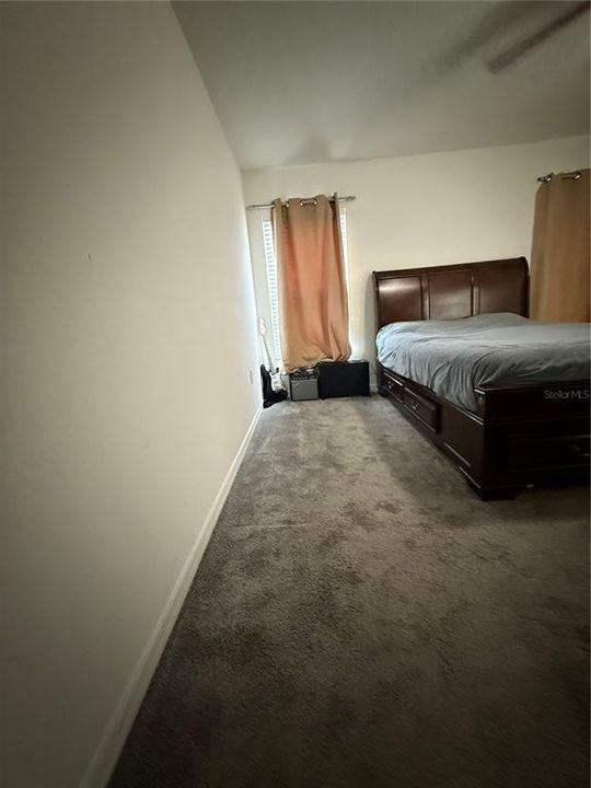 合同活跃: $320,000 (3 贝兹, 2 浴室, 1348 平方英尺)