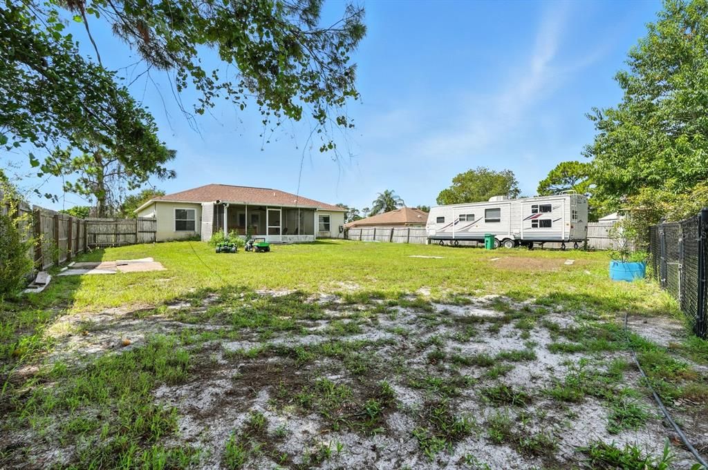 待售: $310,000 (3 贝兹, 2 浴室, 1224 平方英尺)