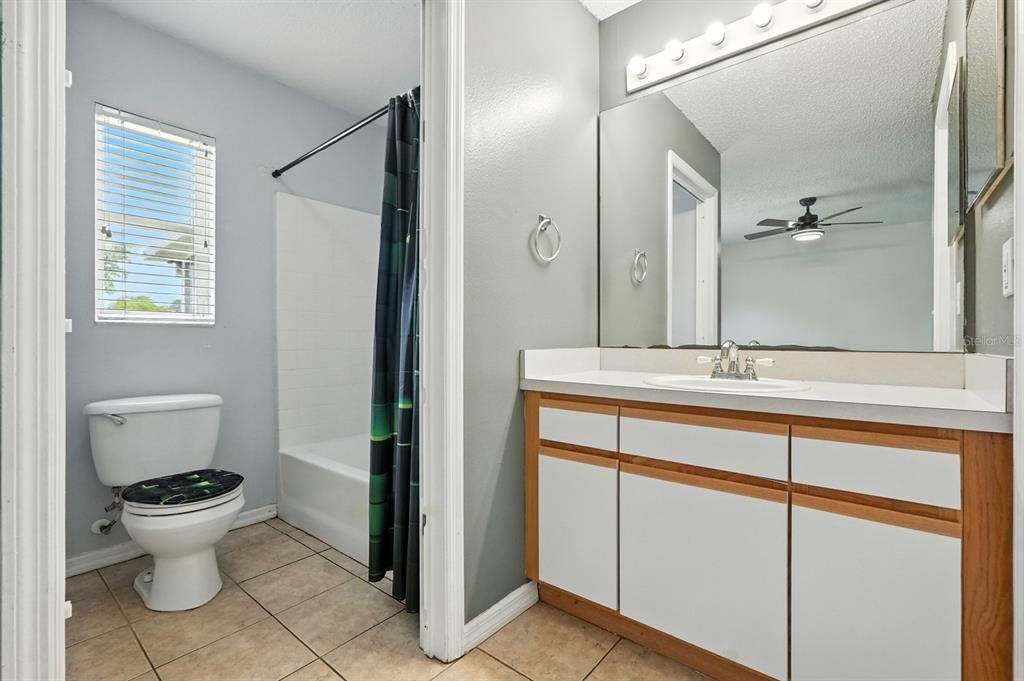 待售: $310,000 (3 贝兹, 2 浴室, 1224 平方英尺)