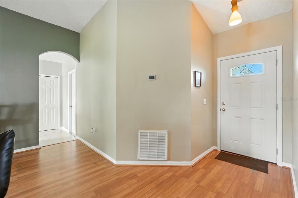 待售: $310,000 (3 贝兹, 2 浴室, 1224 平方英尺)