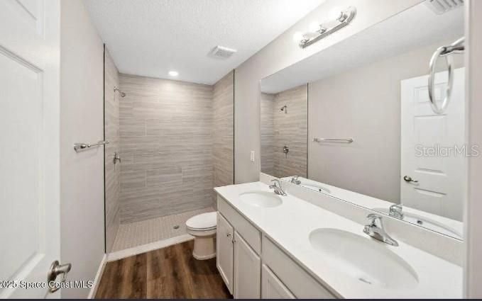 出租: $2,200 (4 贝兹, 2 浴室, 1809 平方英尺)