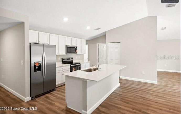 出租: $2,200 (4 贝兹, 2 浴室, 1809 平方英尺)