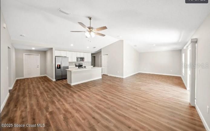 出租: $2,200 (4 贝兹, 2 浴室, 1809 平方英尺)