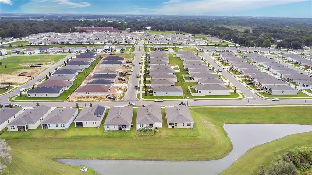 En Renta: $2,300 (4 camas, 3 baños, 2000 Pies cuadrados)