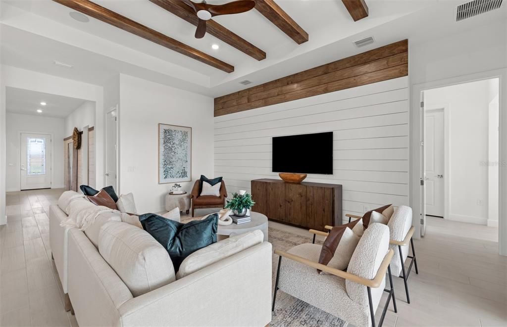 Active With Contract: $599,960 (3 beds, 2 baths, 2080 Square Feet)